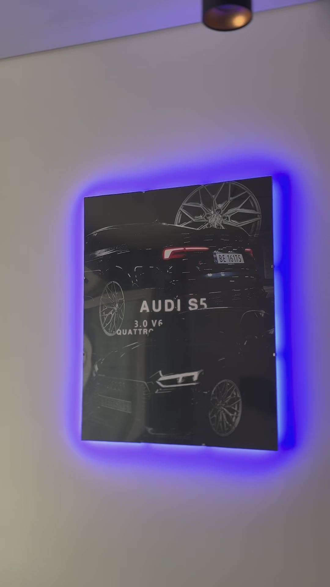 Individualus įrėmintas automobilio plakatas - PREMIUM (su LED apšvietimu)